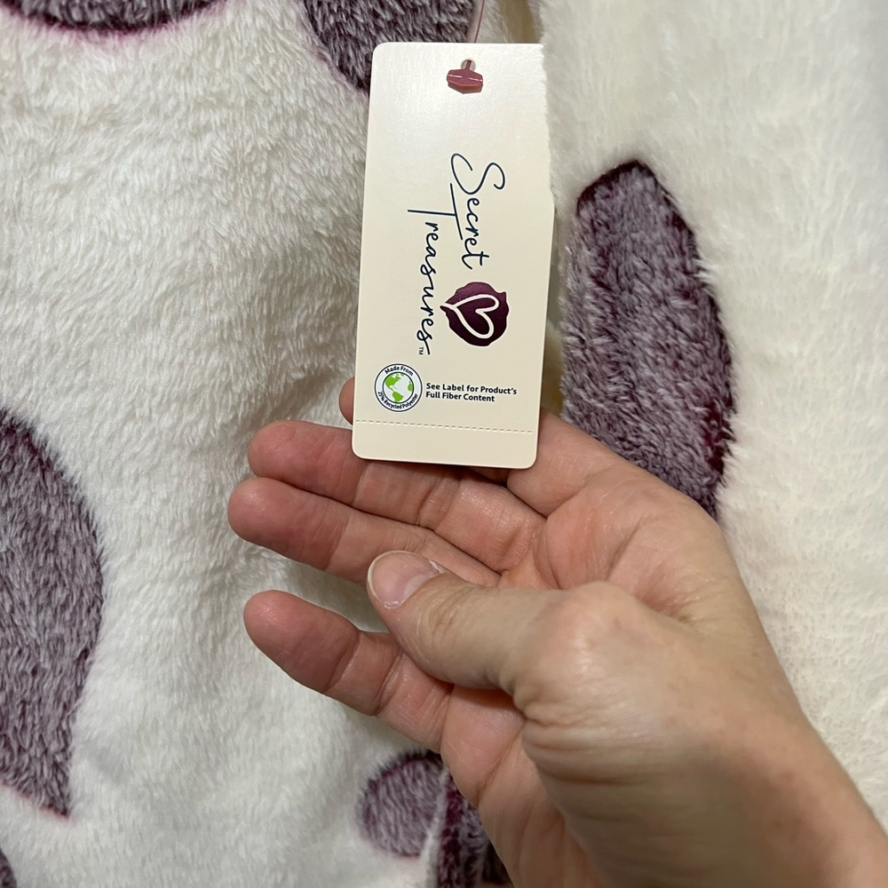 Secret Treasures robe - Picture 7 of 7